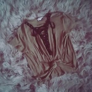 Sadie & Love lace up top 🌸